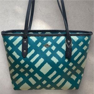 Coach Wild Plaid City Zip Tote Blue Multi!